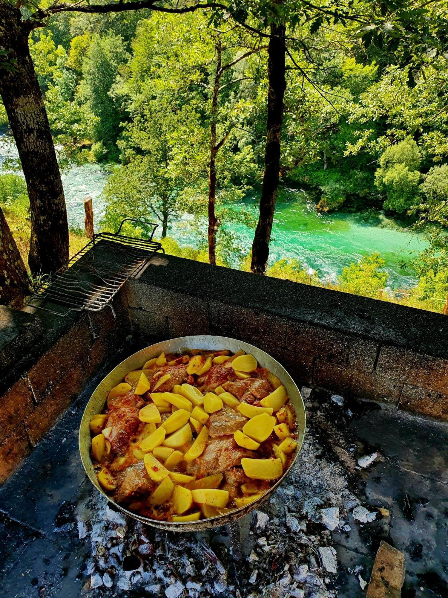 Отель Rafting Camp Modra Rijeka Scepan-Polje Экстерьер фото